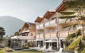 Hotel Tiefenbrunn Gardensuites & Breakfast